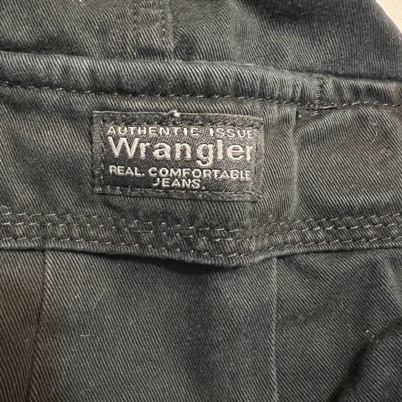 Wrangler Men's Pants Black Cargo  Size 38x32 - Picture 3 of 6